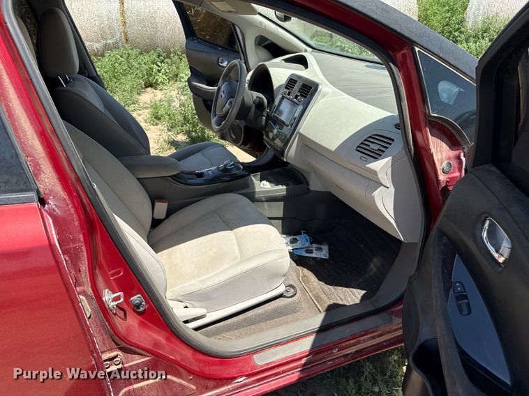 image for item DZ8546 2012 Nissan Leaf 