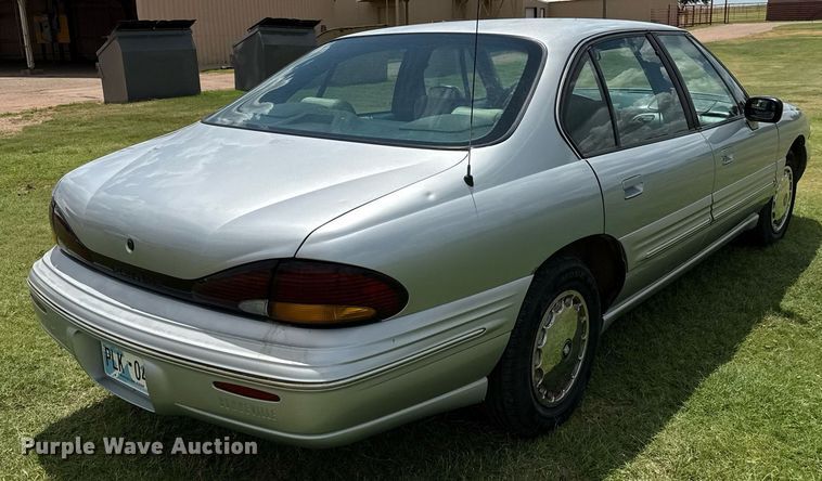 image for item DZ8568 1996 Pontiac Bonneville SE 