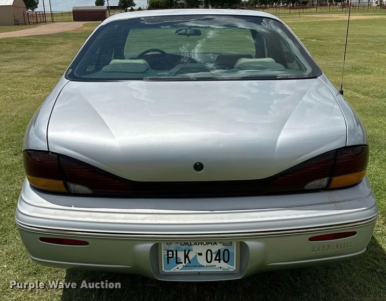 image for item DZ8568 1996 Pontiac Bonneville SE 