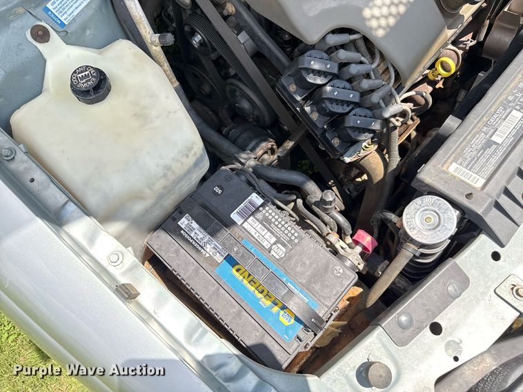 image for item DZ8568 1996 Pontiac Bonneville SE 