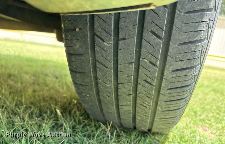 image for item DZ8568 1996 Pontiac Bonneville SE 