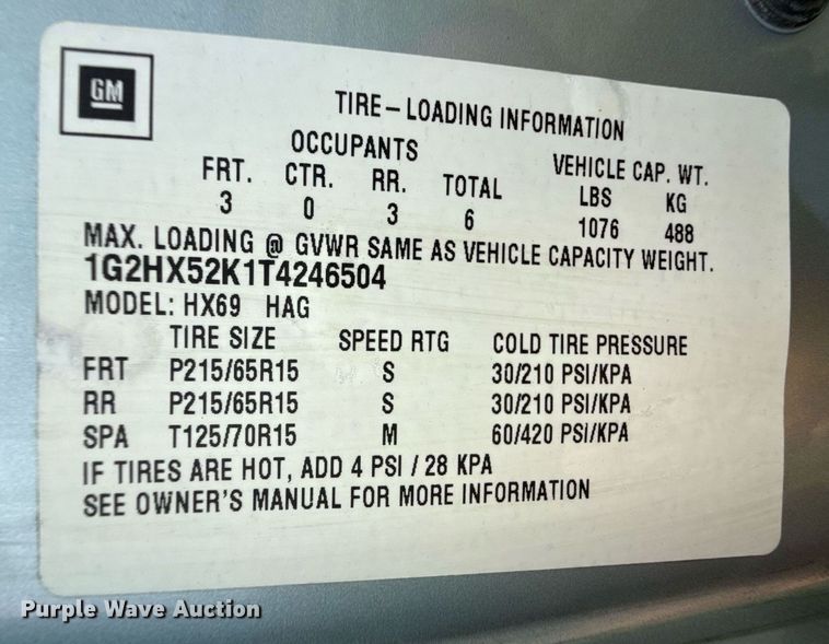 image for item DZ8568 1996 Pontiac Bonneville SE 