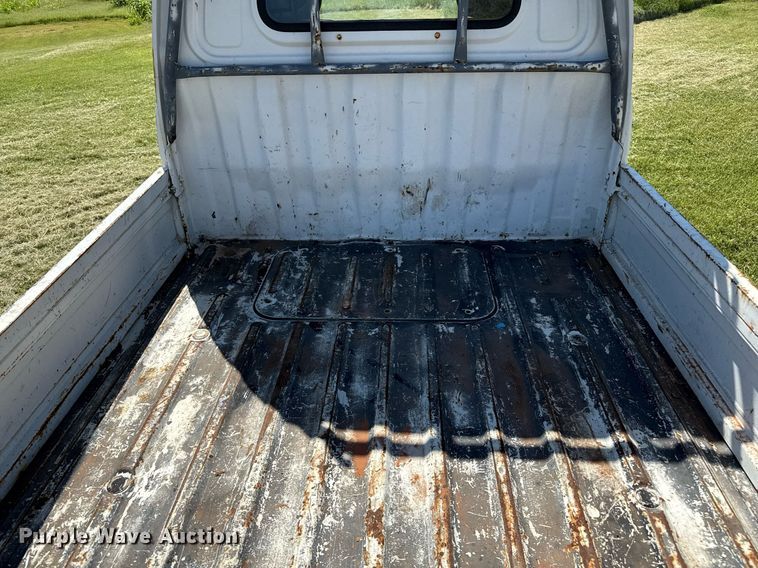 image for item DZ8581 1991 Daihatsu mini truck