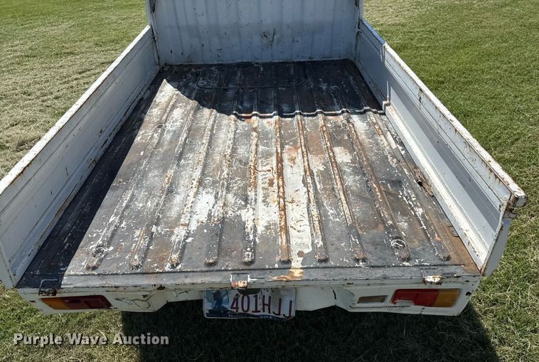 image for item DZ8581 1991 Daihatsu mini truck