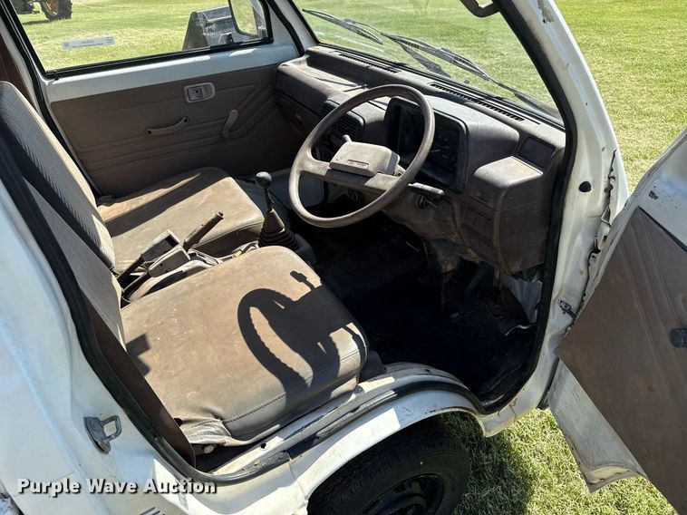 image for item DZ8581 1991 Daihatsu mini truck