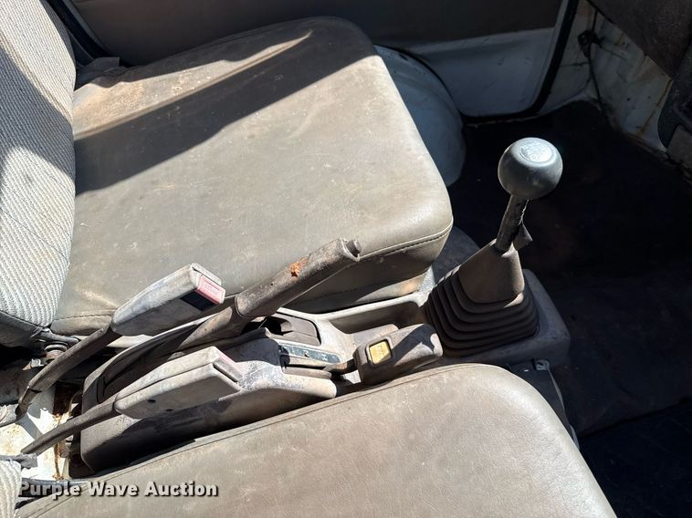 image for item DZ8581 1991 Daihatsu mini truck