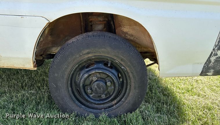 image for item DZ8581 1991 Daihatsu mini truck