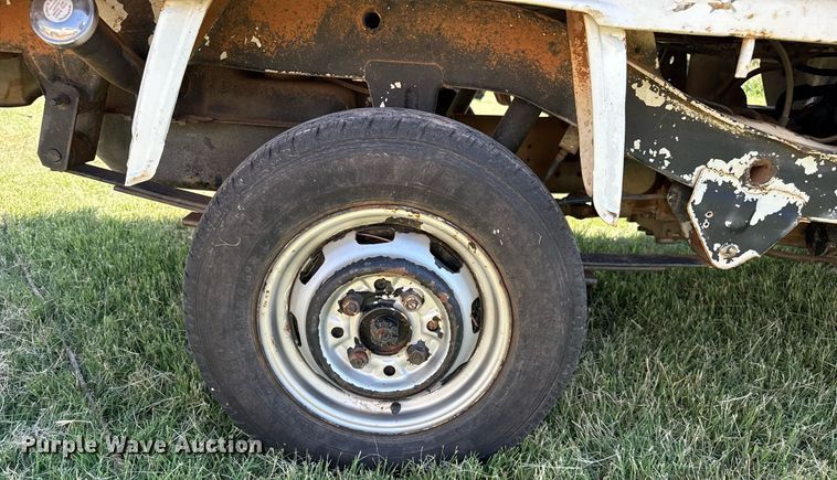 image for item DZ8581 1991 Daihatsu mini truck