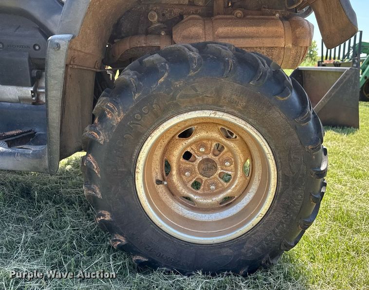 image for item DZ8587 2004 Honda Foreman Rubicon ATV