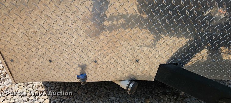 image for item EB8104 2022 Kaufman food trailer