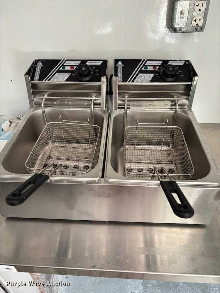 image for item EB8104 2022 Kaufman food trailer