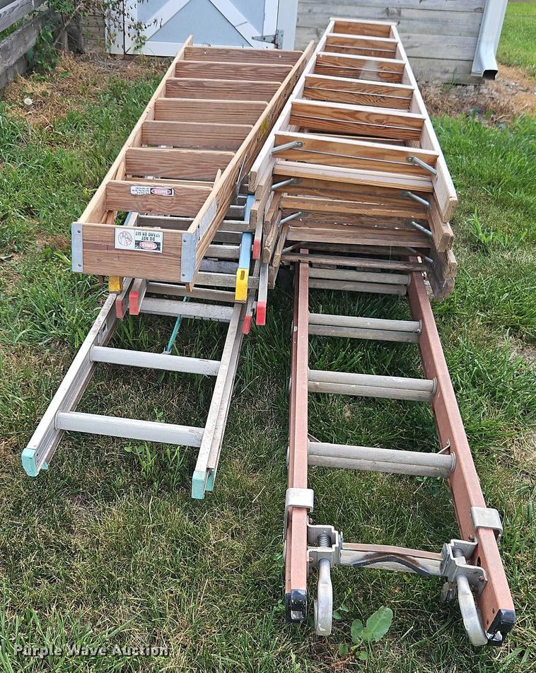 image for item EB8139 Approximately 8 ladders