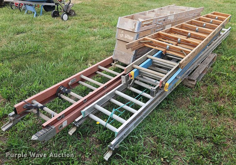 image for item EB8139 Approximately 8 ladders