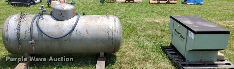 image for item EB8140 Magnum MG12Q generator