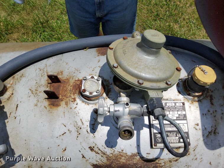 image for item EB8140 Magnum MG12Q generator