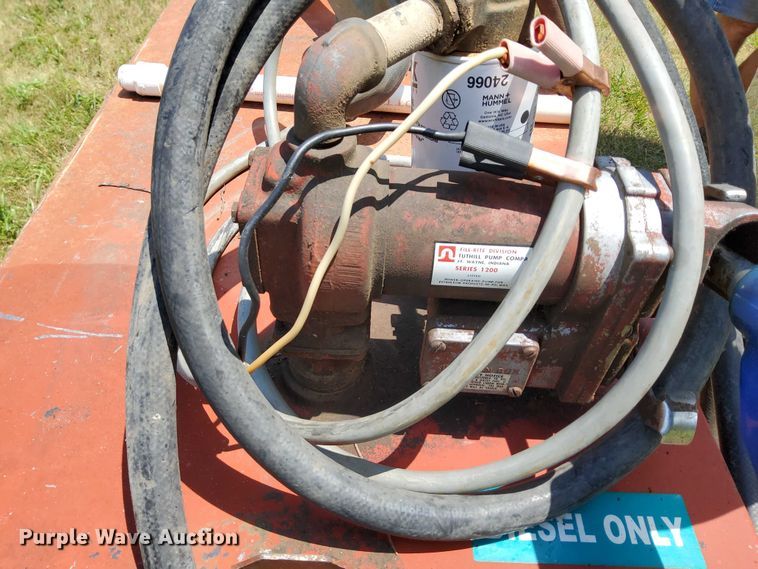 image for item EB8141 (2) fuel tanks