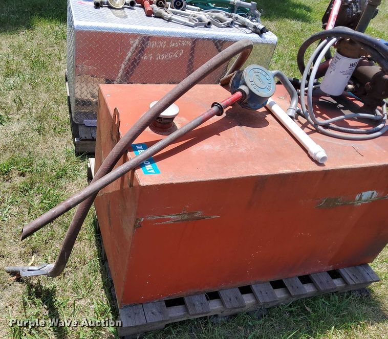 image for item EB8141 (2) fuel tanks