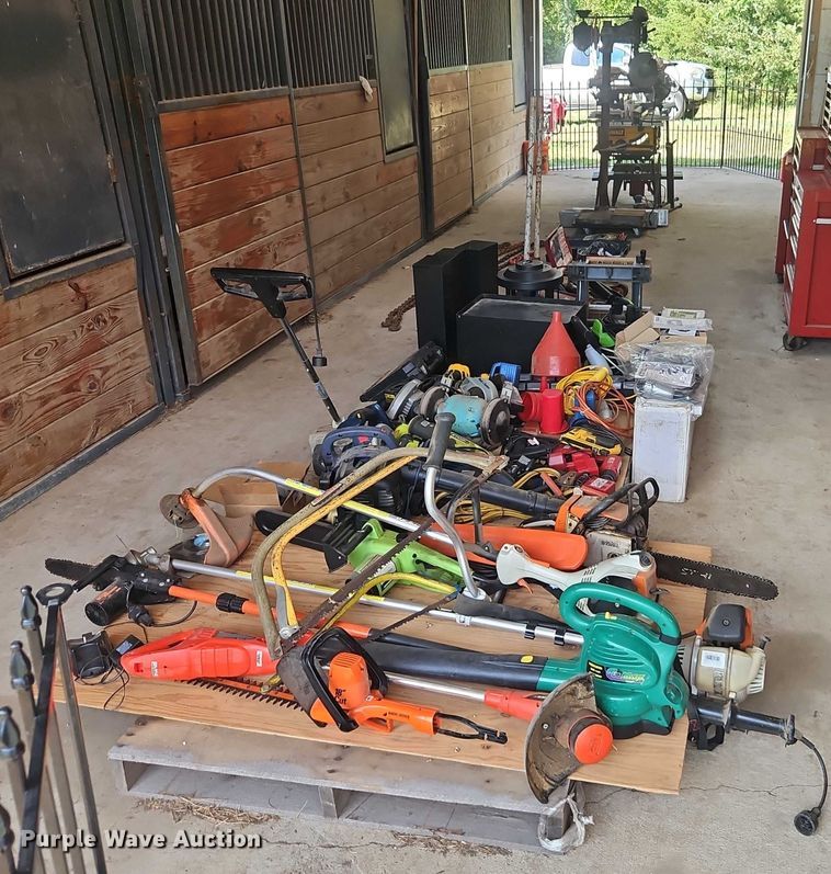 image for item EB8142 Tools