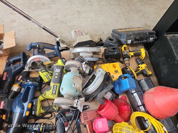 image for item EB8142 Tools