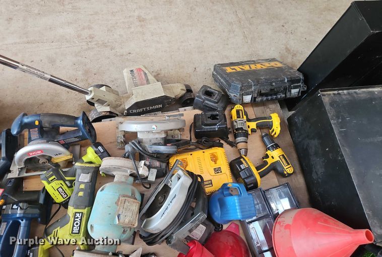 image for item EB8142 Tools