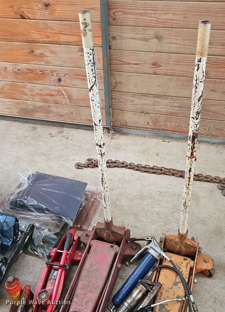 image for item EB8142 Tools