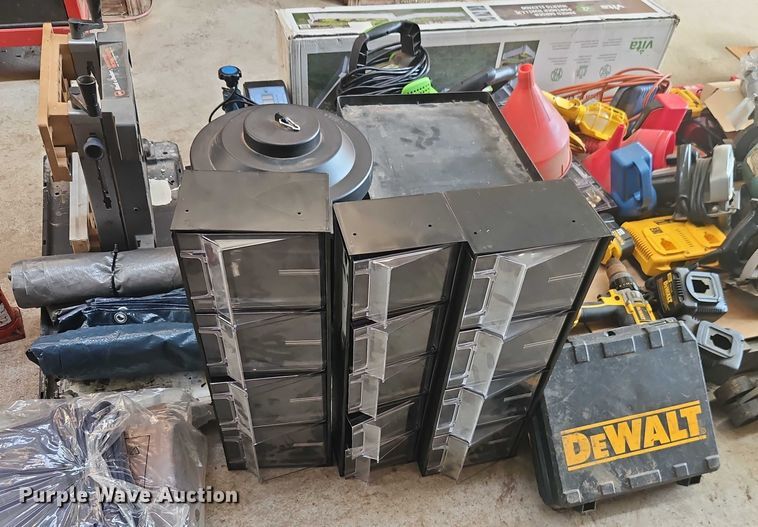 image for item EB8142 Tools