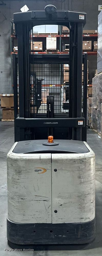 image for item EC3679 2016 Crown SP3520-30 order picker