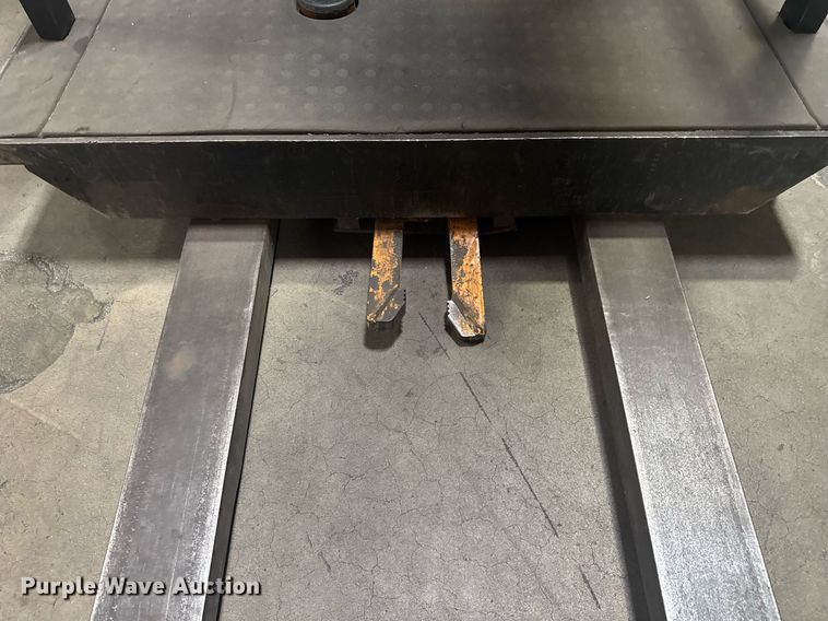 image for item EC3679 2016 Crown SP3520-30 order picker