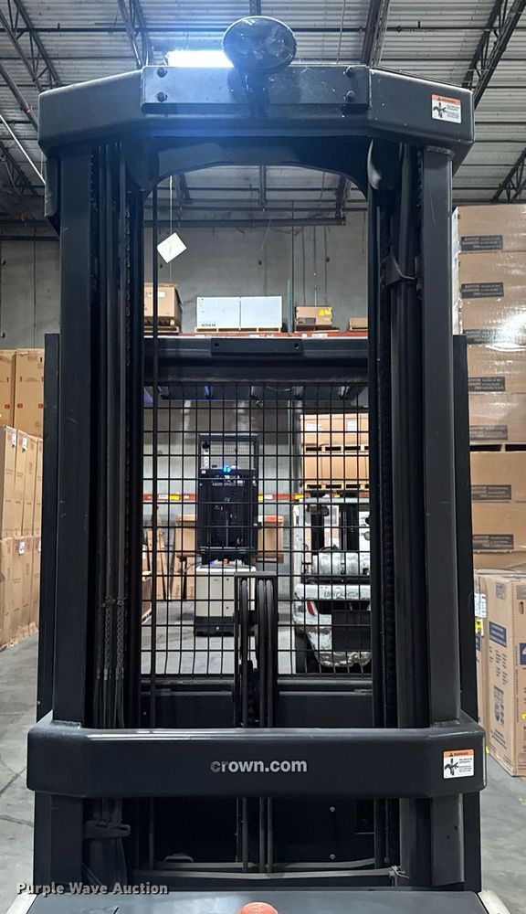 image for item EC3679 2016 Crown SP3520-30 order picker