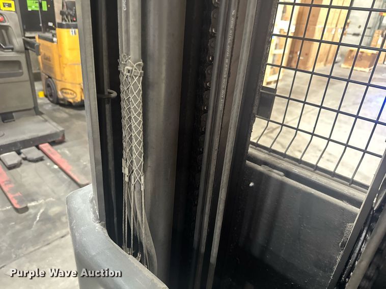 image for item EC3679 2016 Crown SP3520-30 order picker