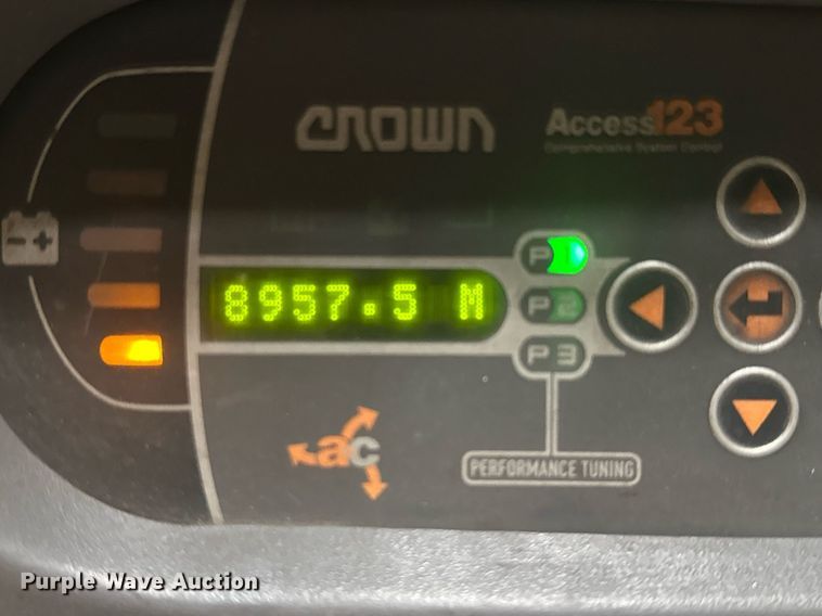 image for item EC3679 2016 Crown SP3520-30 order picker