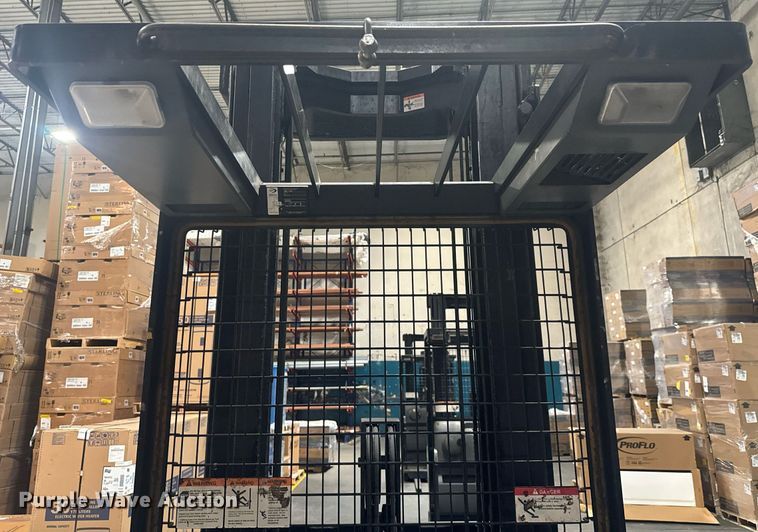 image for item EC3679 2016 Crown SP3520-30 order picker