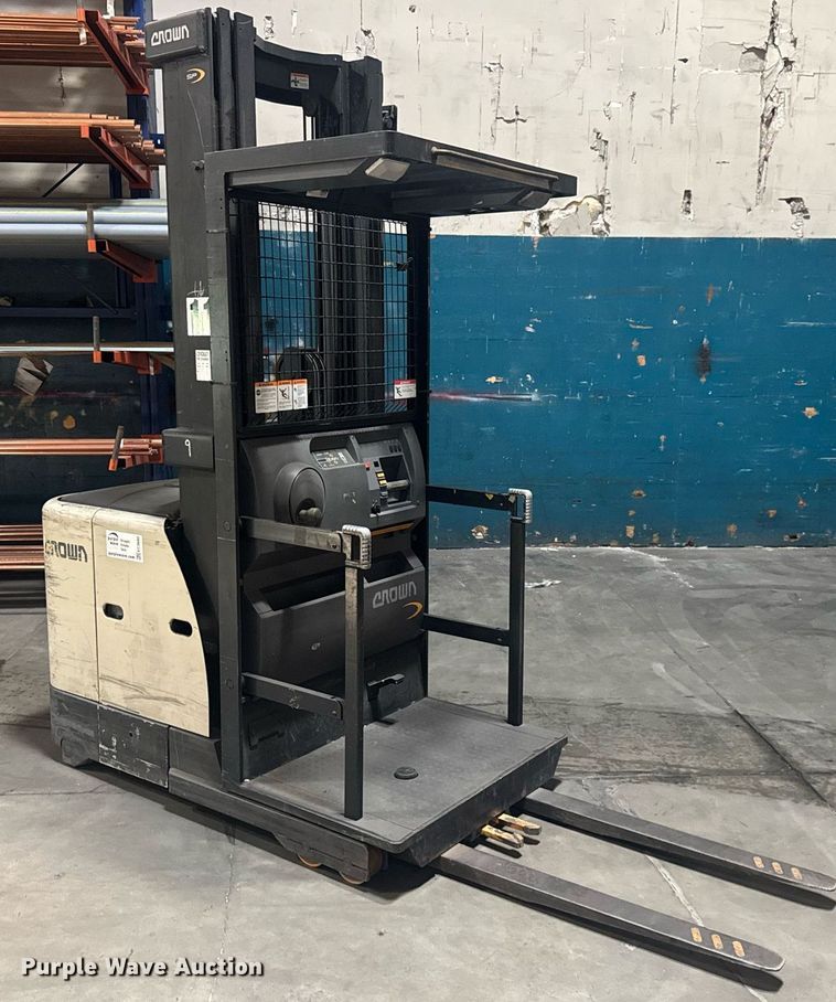 image for item EC3680 Crown SP 3500 order picker