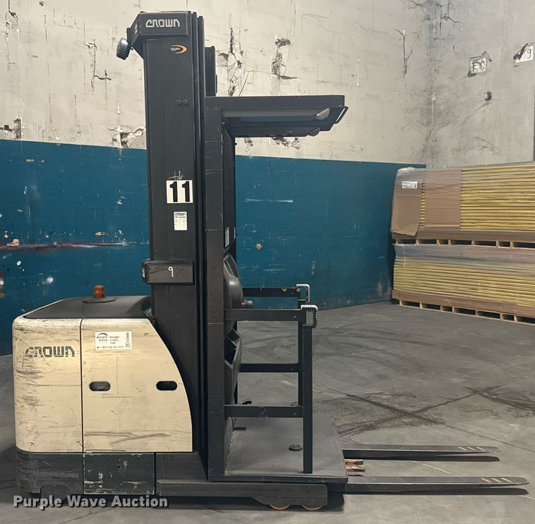 image for item EC3680 Crown SP 3500 order picker