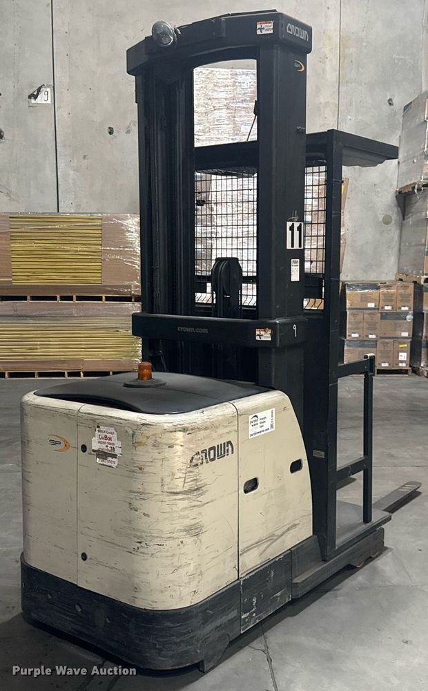 image for item EC3680 Crown SP 3500 order picker