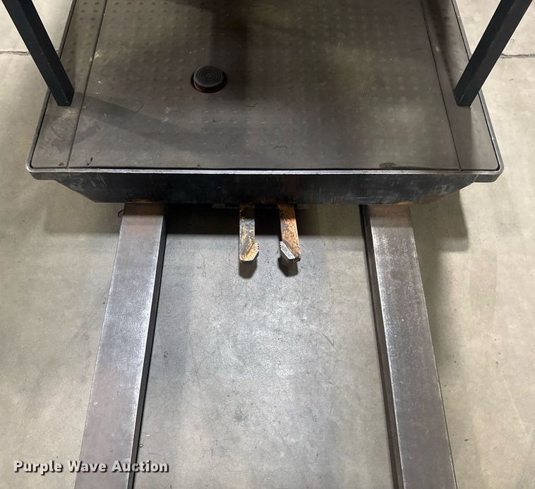 image for item EC3681 Crown SP 3500 order picker