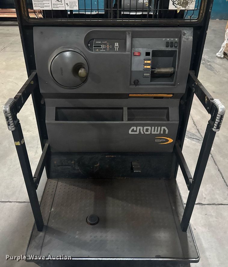 image for item EC3681 Crown SP 3500 order picker