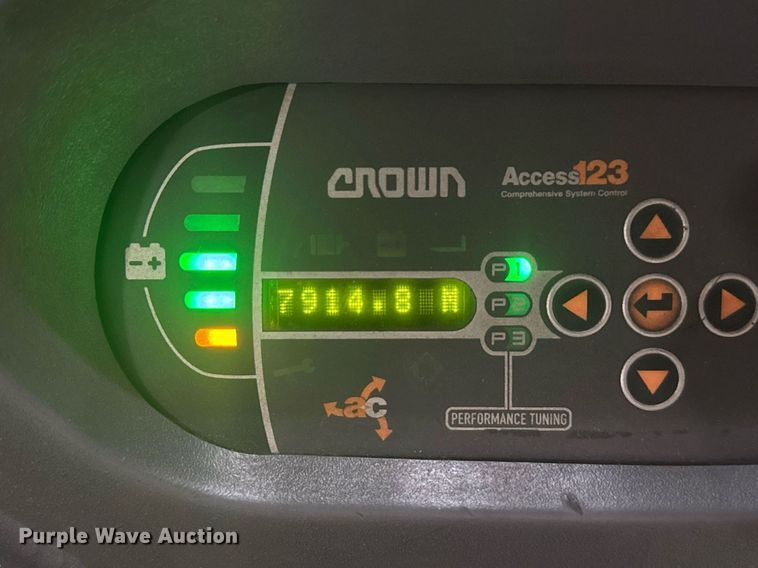 image for item EC3681 Crown SP 3500 order picker