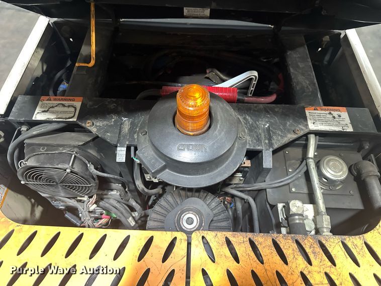 image for item EC3681 Crown SP 3500 order picker