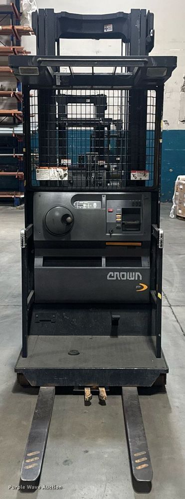 image for item EC3682 Crown SP 3500 order picker