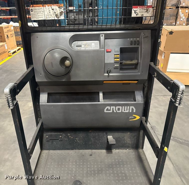 image for item EC3682 Crown SP 3500 order picker