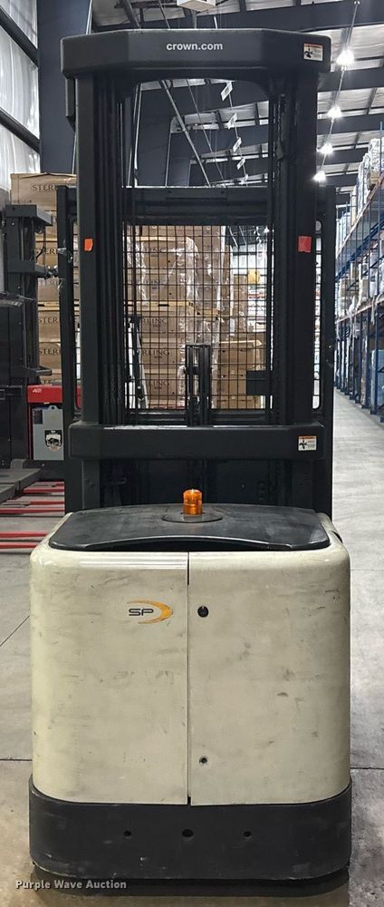 image for item EC3689 2016 Crown SP3520-30 order picker