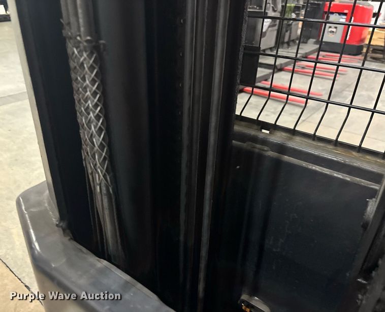 image for item EC3689 2016 Crown SP3520-30 order picker