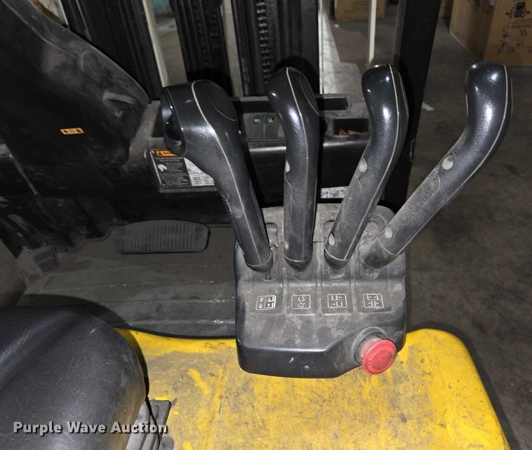image for item EC4279 2017 Yale ERC050VG forklift