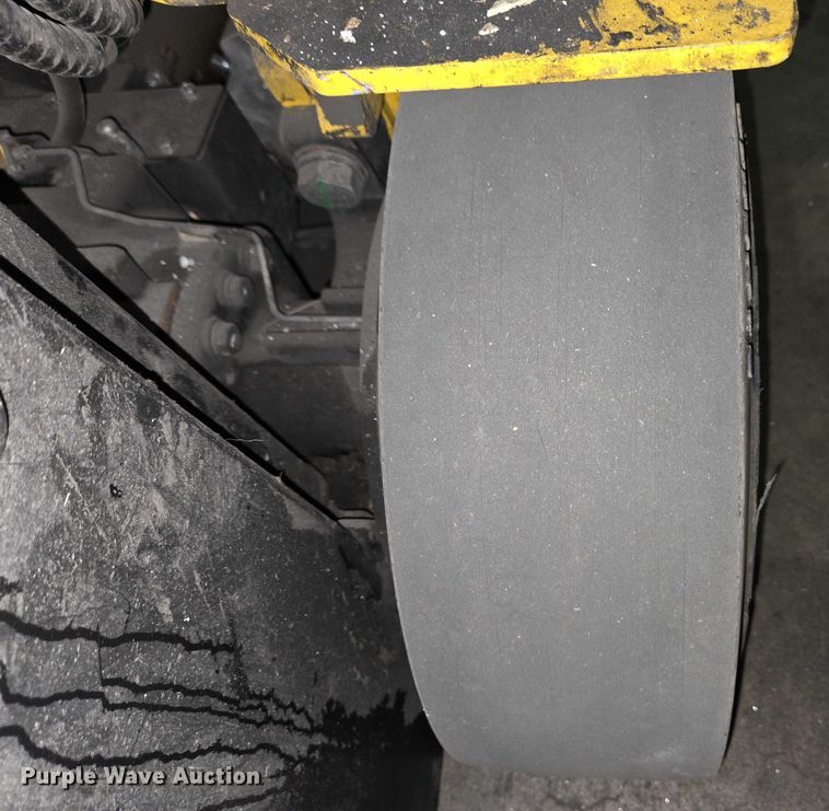 image for item EC4279 2017 Yale ERC050VG forklift