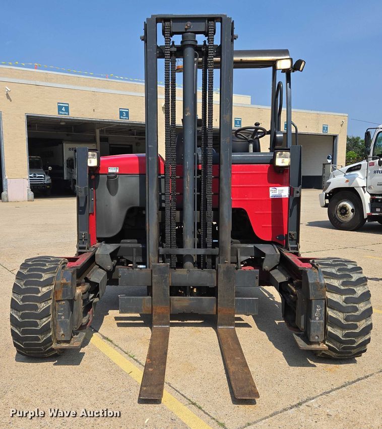 image for item EC4284 Moffett M8 55.4 forklift
