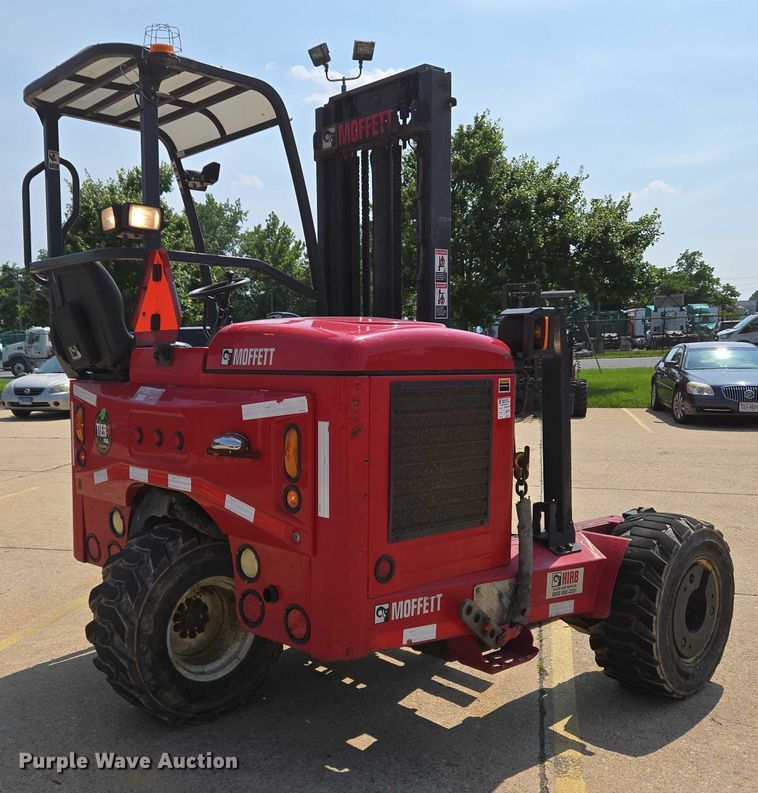 image for item EC4284 Moffett M8 55.4 forklift