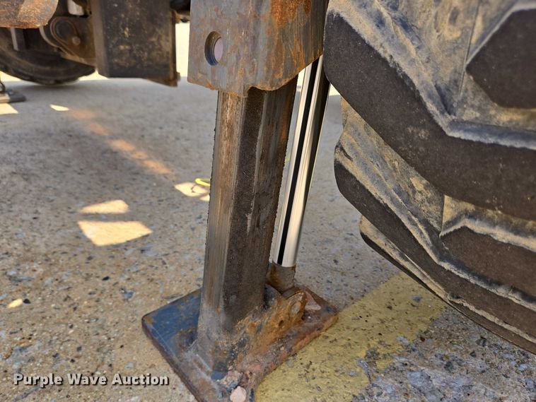 image for item EC4284 Moffett M8 55.4 forklift