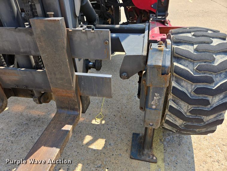 image for item EC4284 Moffett M8 55.4 forklift