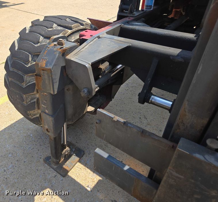 image for item EC4284 Moffett M8 55.4 forklift